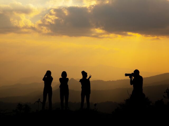 Building a Thriving Photography Community with Arty Hearty Retreats